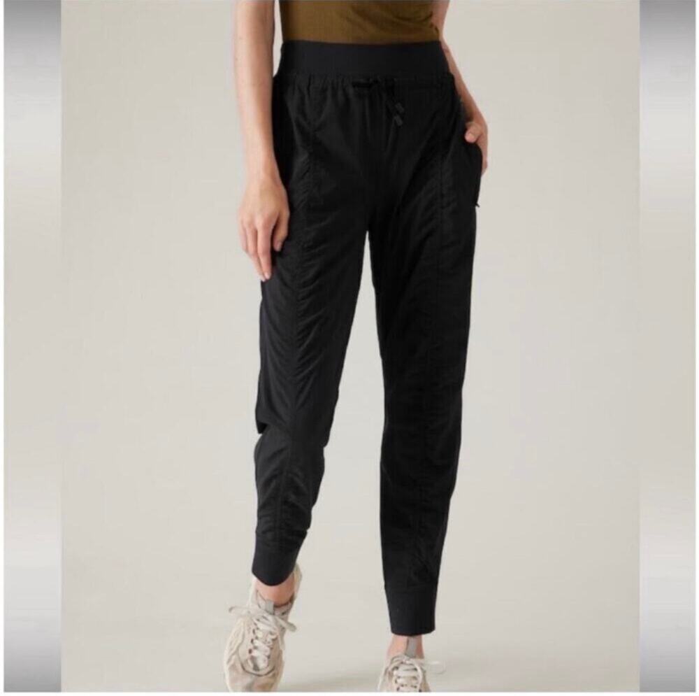 Athleta Pants Womens 10 Black Attitude Jogger Athletic Stretch Hiking Active